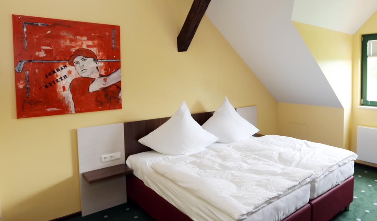 Apartments Golfpark Schlossgut Sickendorf Lauterbach Εξωτερικό φωτογραφία