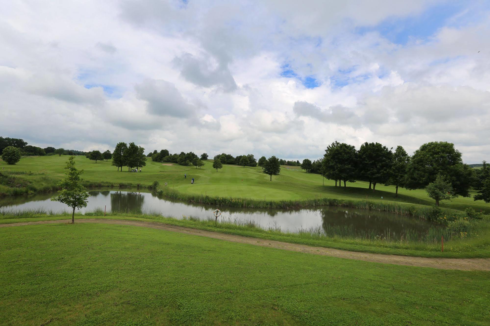 Apartments Golfpark Schlossgut Sickendorf Lauterbach Εξωτερικό φωτογραφία