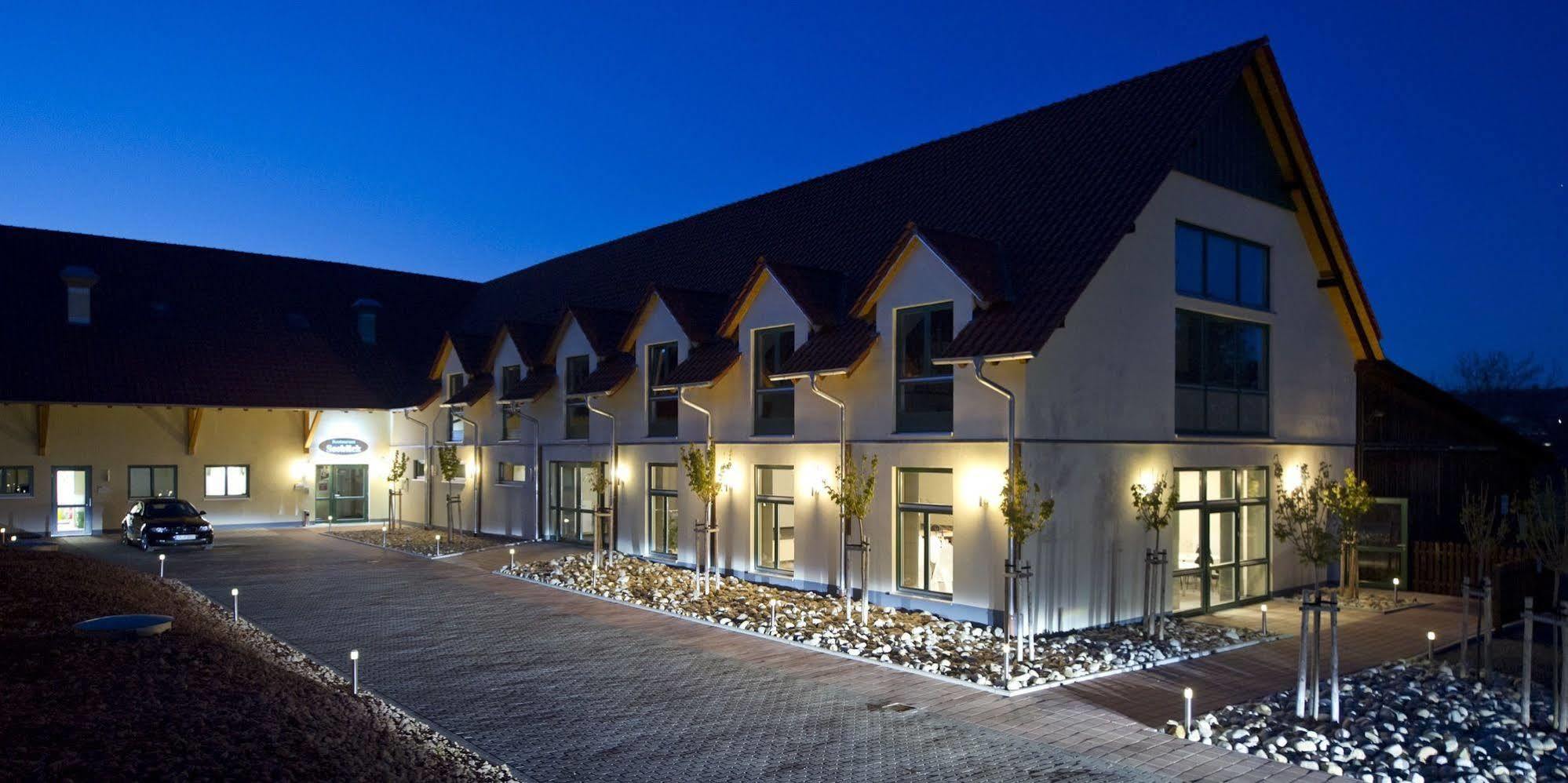 Apartments Golfpark Schlossgut Sickendorf Lauterbach Εξωτερικό φωτογραφία